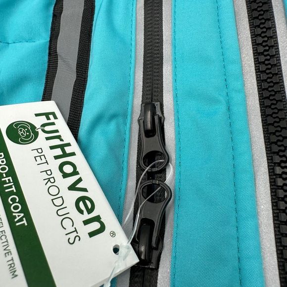 NWT!! Furhaven Dog Coat Water-Repellent Pro-Fit Active Jacket, Aquamarine, Large - Picture 12 of 14